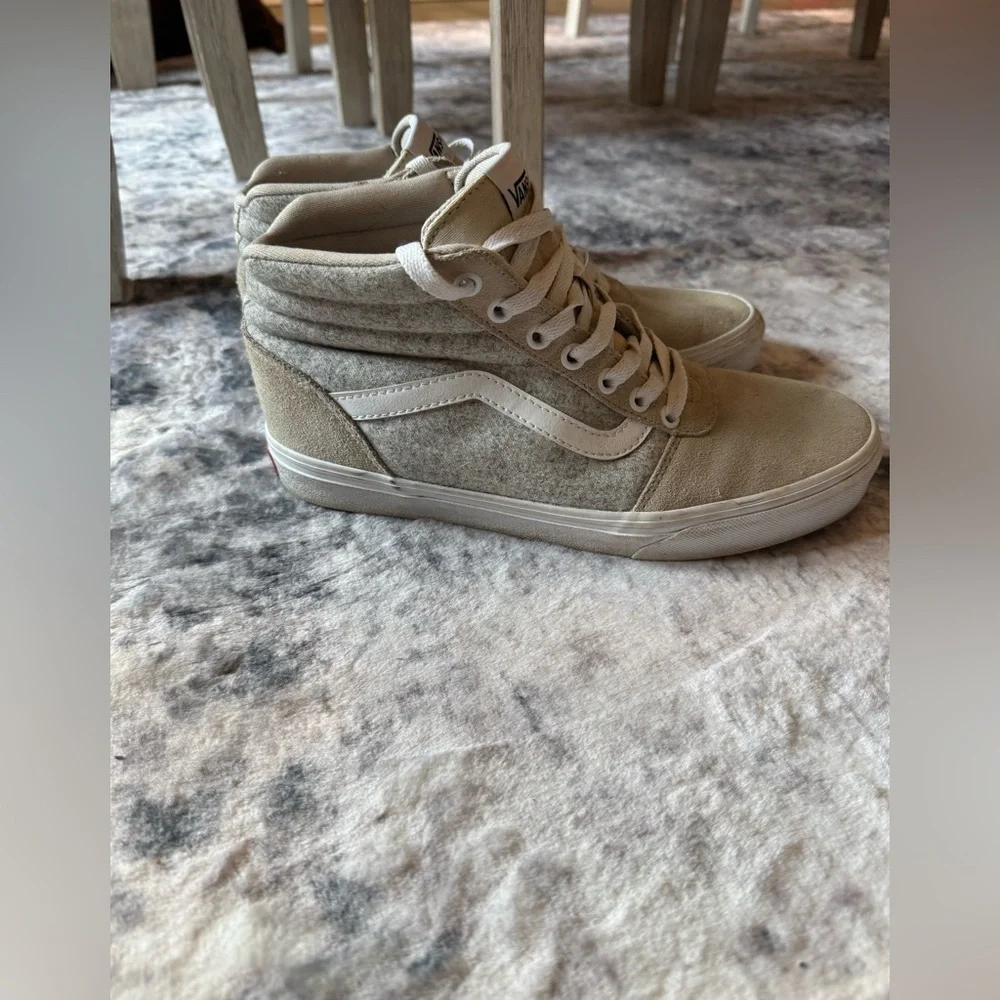 Vans Women’s Ward Grey Suede High Top Shoe - Picture 2 of 8